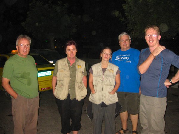 The two women in the centre are volunteers (for 3 months) from the